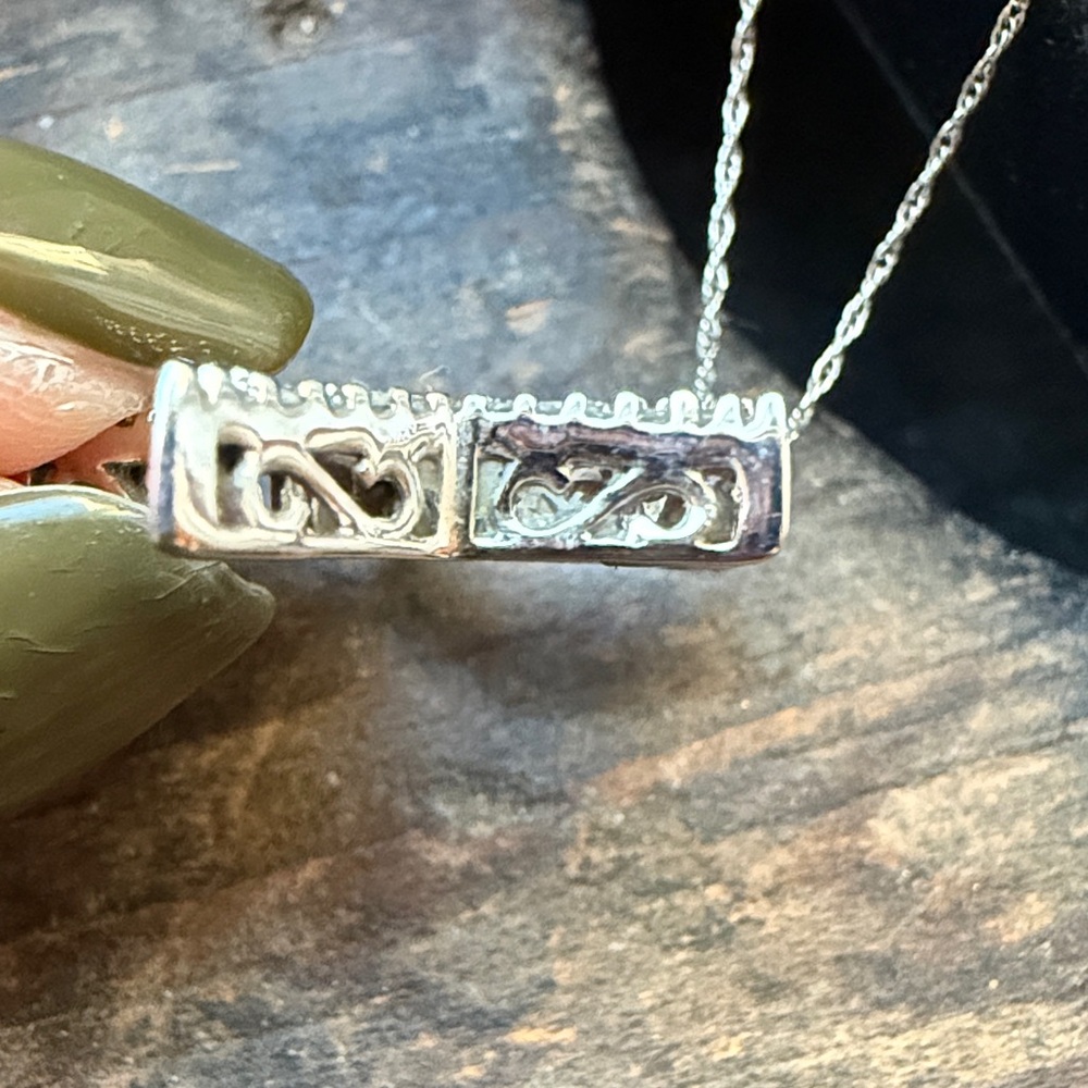 10k White Gold Star Necklace with Diamonds Mother’s Day Gift - Picture 7 of 7